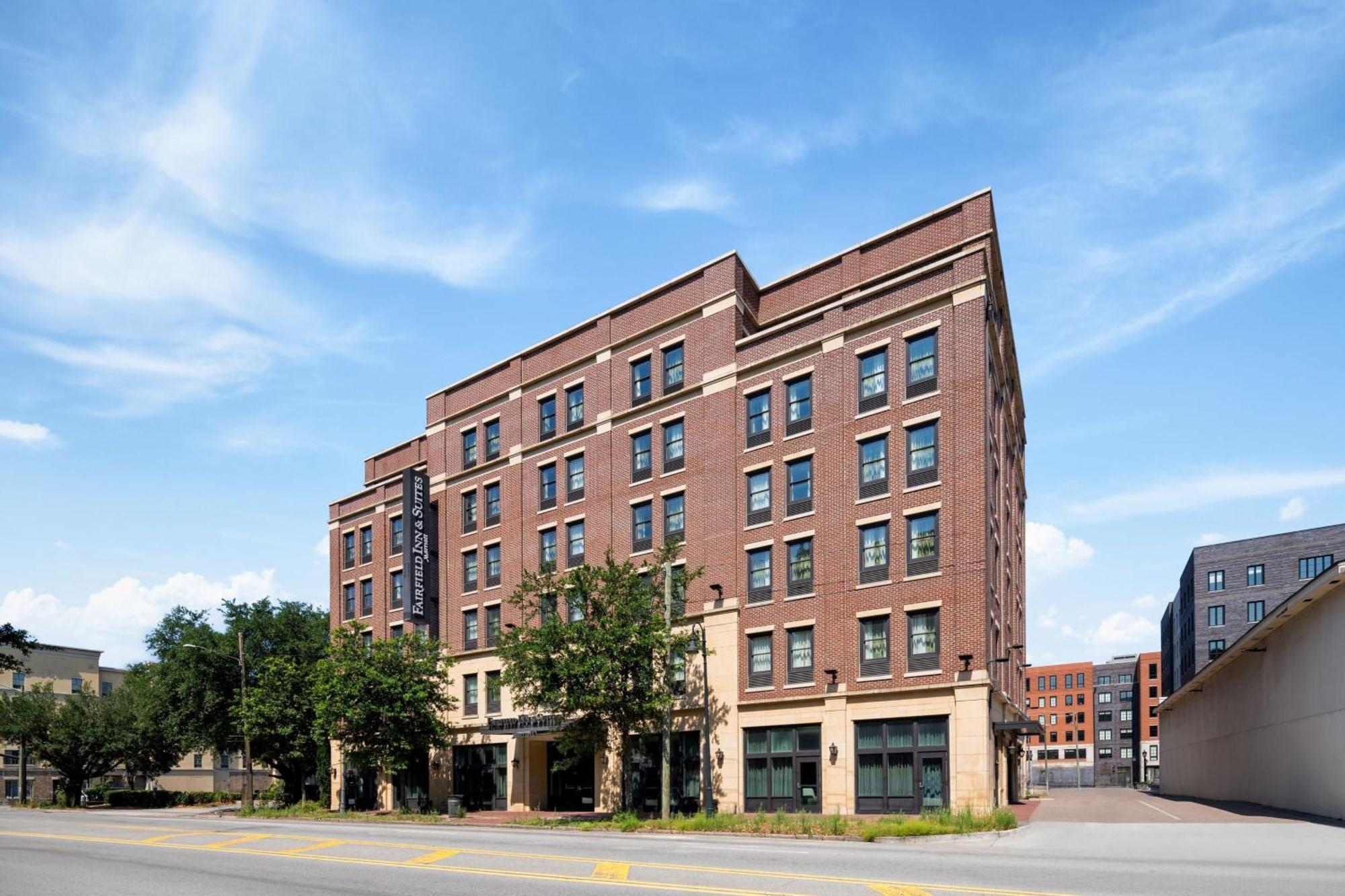 Fairfield Inn & Suites By Marriott Savannah Downtown Historic District Exterior foto