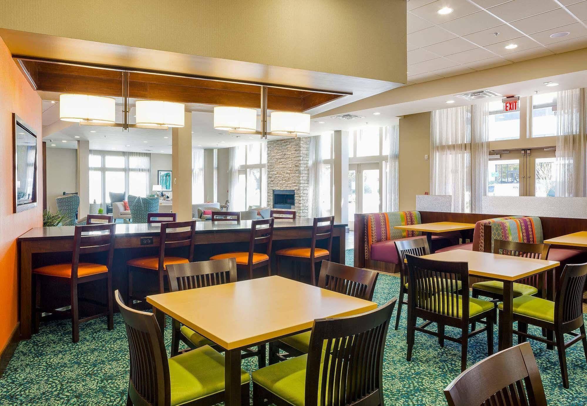 Fairfield Inn & Suites By Marriott Savannah Downtown Historic District Exterior foto