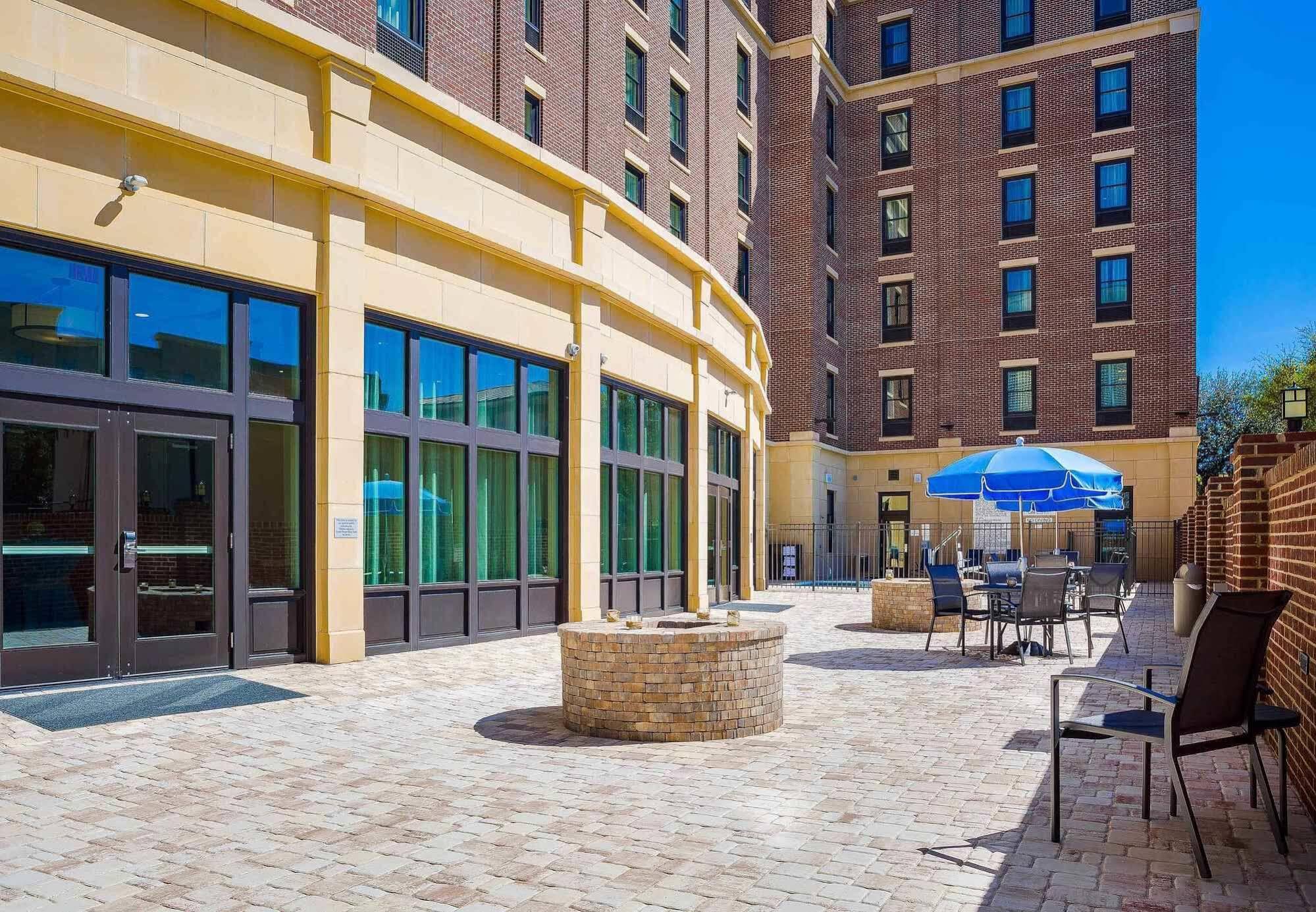 Fairfield Inn & Suites By Marriott Savannah Downtown Historic District Exterior foto